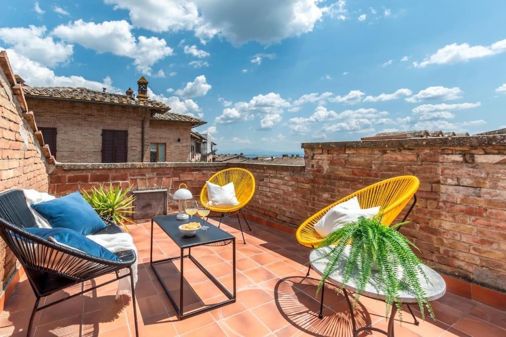 Mimosa- Loft Elegante Con Terrazza Nel Centro Di Siena Lejlighed Eksteriør billede